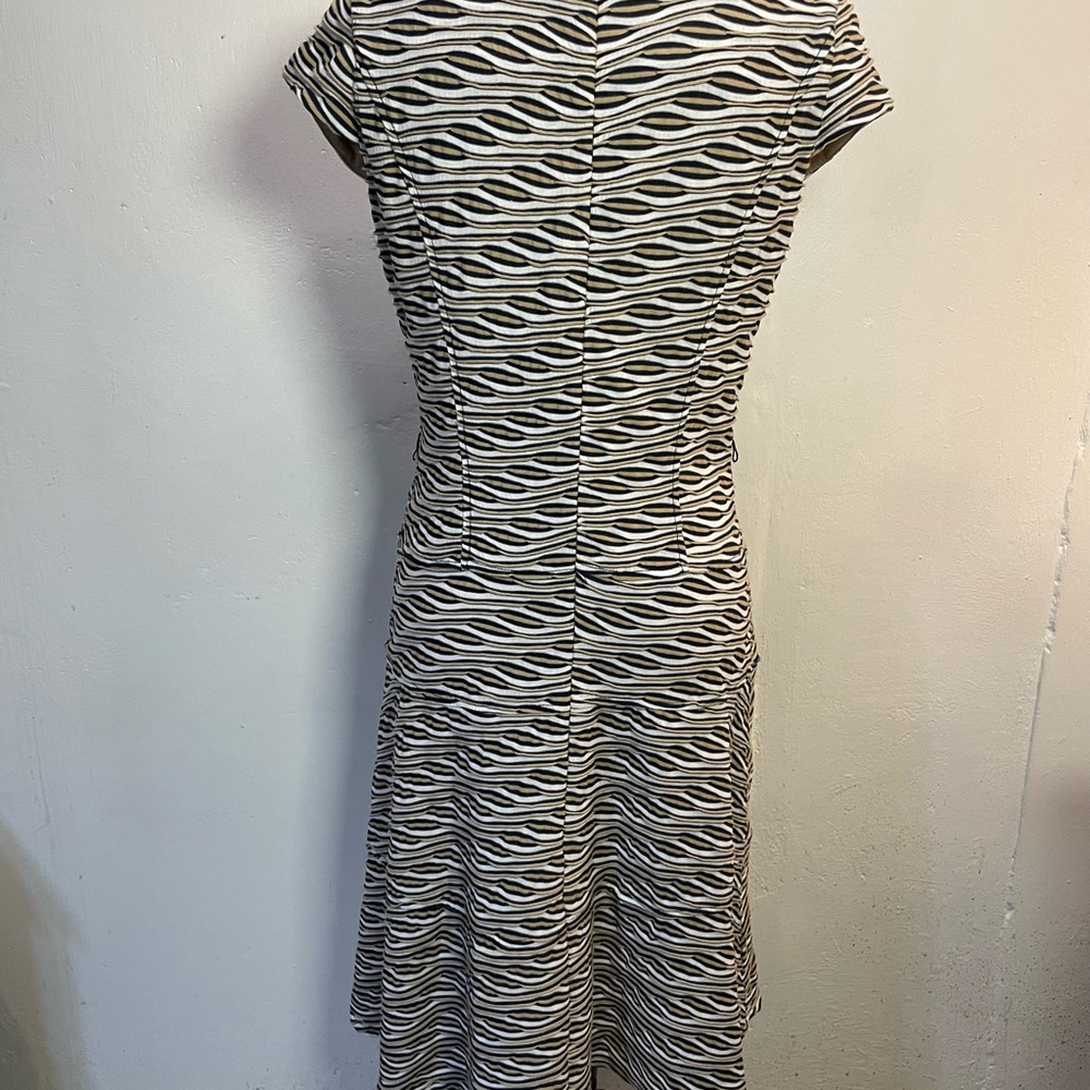 #0142 Sharagana abstract w/ textured pattern short sleeve dropped waist dress -8 - Picture 2 of 10